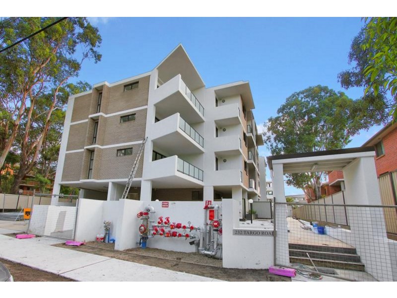 23/232 Targo Road, Toongabbie NSW 2146